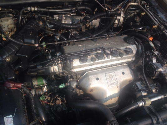 HONDA ACCORD VTi-E 2.2 AT ปี 39 รถสวยจัดภายนอกสีสันบางเดิม เครื่องยนต์แห้งแรงดีติดตั้งแก๊ส LPG ลงเล่มครบพร้อมโอนประหยัดสุดๆ ภายในเก๋งเบาะหุ้มหนัง CD MP3 แอร์  พ.เพาเวอร์ ก.ไฟฟ้า ช่วงล่างแน่น ล้อแม็กครบครัน ยางสภาพดี 70\% พร้อมใช้งาน เอกสารทะเบียนครบพร้อมโอ