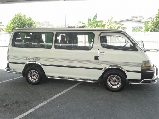 ขายรถตู้หัวจรวด สภาพดี 95000