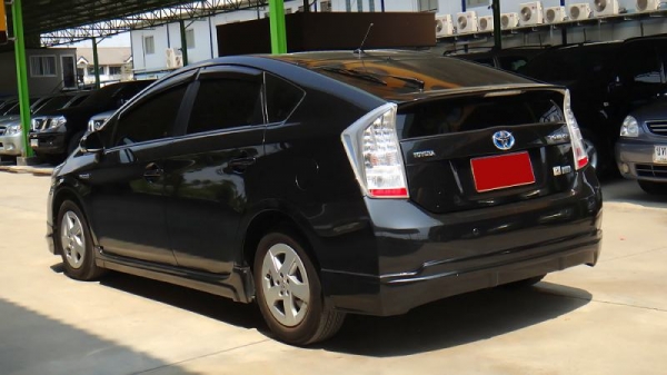 TOYOTA PRIUS Hybrid 1.8 AT ปี 2011