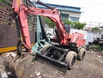 ขายแบคโฮ รถขุดล้อยาง KUBOTA: KH12FD 3สูบ ราคา 390,000 บาท