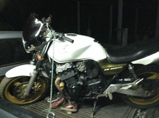 ด่วน!!! ขาย cb 400  เทคนักเรียนปี 200    ราคาเดิม79000  บาท  ลดราคาเหลือ 69000 บาท