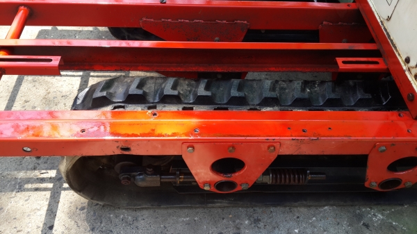 รถบรรทุกการเกษตรแทรคยาง