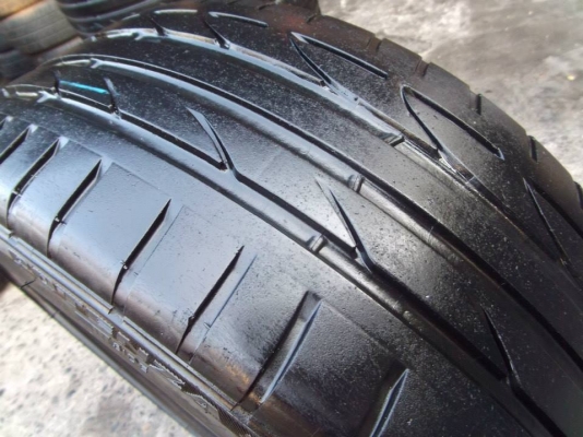 ขายยาง BRIDGESTONE S001 205-45-17 ปลายปี10 เนื้อนิ่มสวยมากครับ ชุดละ 6,500 บาท