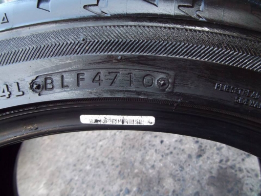 ขายยาง BRIDGESTONE S001 205-45-17 ปลายปี10 เนื้อนิ่มสวยมากครับ ชุดละ 6,500 บาท