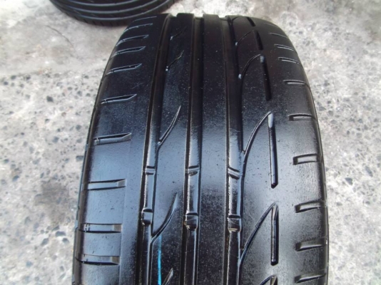 ขายยาง BRIDGESTONE S001 205-45-17 ปลายปี10 เนื้อนิ่มสวยมากครับ ชุดละ 6,500 บาท