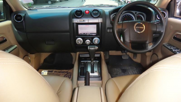 ISUZU D-MAX HI LANDER SPACE CAB 2.5 Ddi i-TEQ MT ปี 2010 ISUZU D-MAX HI LANDER SPACE CAB 2.5 Ddi i-TEQ MT ปี 2010