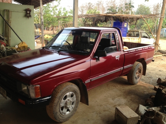 ขาย Toyota YN50 สีแดง ราคาเบาหวิว
