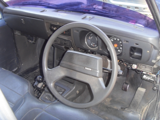 ขามมาสด้าแฟมิเลีย