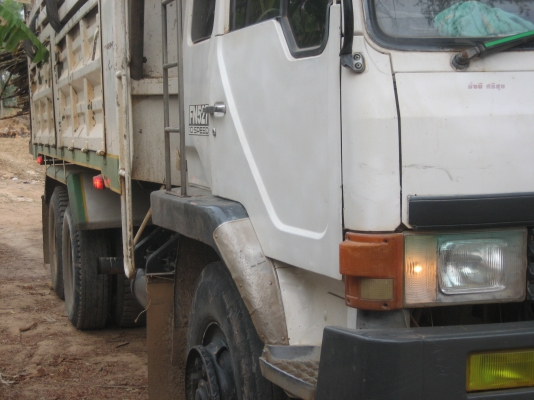 ITSUBISHI  527   2เพลา 195 แรง  930,000  บาท