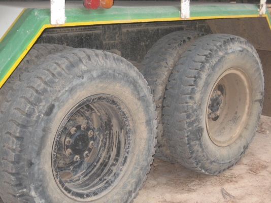 ITSUBISHI  527   2เพลา 195 แรง  930,000  บาท