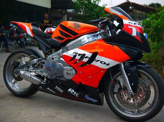ขาย CBR400 พร้อมทะเบียนแท้ แฟริ่ง BM S1000R ท่อสูตรลั่นๆ