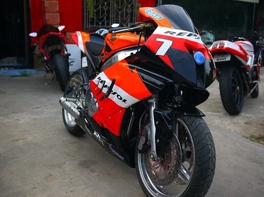 ขาย CBR400 พร้อมทะเบียนแท้ แฟริ่ง BM S1000R ท่อสูตรลั่นๆ