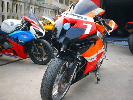 ขาย CBR400 พร้อมทะเบียนแท้ แฟริ่ง BM S1000R ท่อสูตรลั่นๆ
