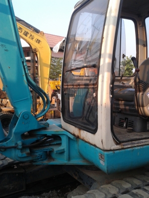 ขายรถขุดยี่ห้อ komatsu-pc40-7 รถนอกนำเข้าจากญี่ปุ่น