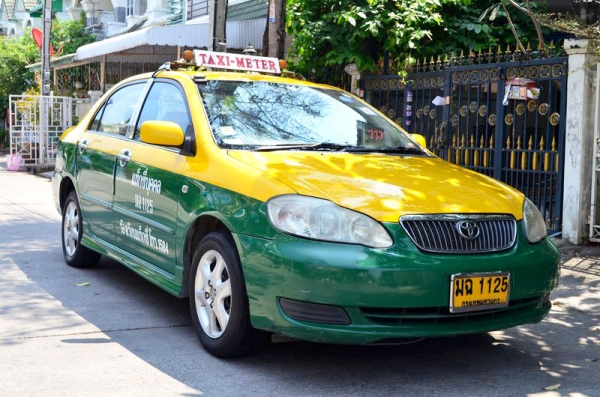 Taxi Altis ตัว E NGV ถังใหญ่ เหลือวิ่ง 2 ปี 10 เดือน