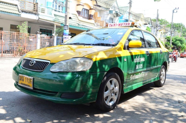 Taxi Altis ตัว E NGV ถังใหญ่ เหลือวิ่ง 2 ปี 10 เดือน
