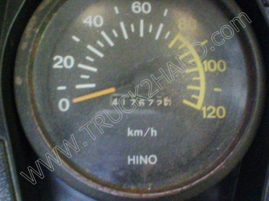 รถบรรทุก 6 ล้อ ยี่ห้อ HINO รุ่น FB113