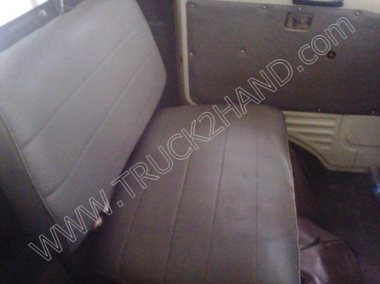 รถบรรทุก 6 ล้อ ยี่ห้อ HINO รุ่น FB113