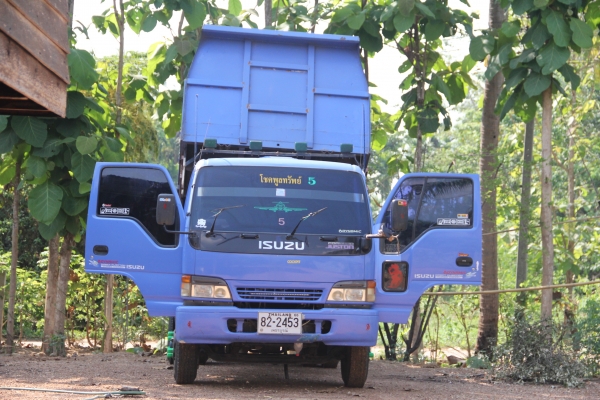 ขาย ISUZU 6 ล้อดั๊ม 195 แรงม้า ขาย ISUZU 6 ล้อดั๊ม 195 แรงม้า