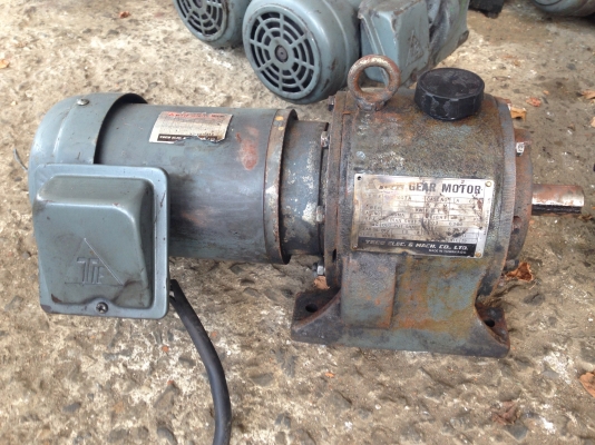 ขายมอเตอร์เกียร์ TECO 1 HP. 380 V อัตราทด 1:20 สภาพดี พร้อมใช้งาน มีหลายตัวครับ