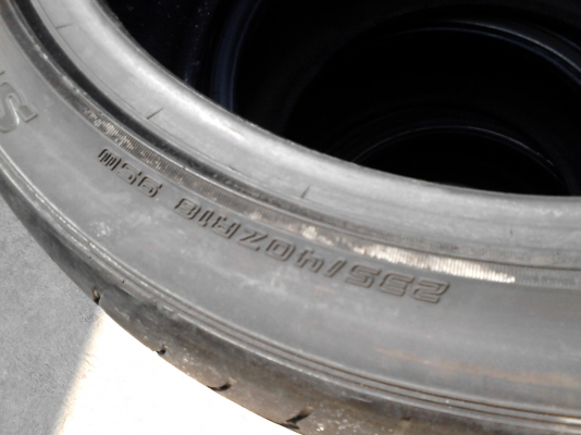 235/40R18 DUNLOP SP SPORT LM 703 มี 2 เส้น TEL.081-427-3941 235/40R18 DUNLOP SP SPORT LM 703 มี 2 เส้น TEL.081-427-3941