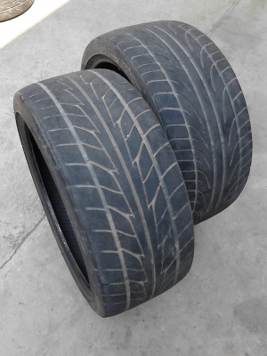 245/35R19 NITTO + FALKEN อย่างละเส้น ขายคู่ มี 2 เส้น TEL.081-427-3941