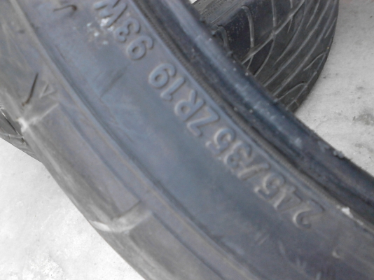 245/35R19 NITTO + FALKEN อย่างละเส้น ขายคู่ มี 2 เส้น TEL.081-427-3941 245/35R19 NITTO + FALKEN อย่างละเส้น ขายคู่ มี 2 เส้น TEL.081-427-3941