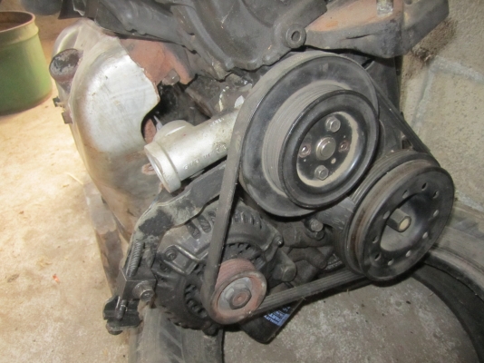 ขายเครื่องยนต์พร้อมเกียร์ 4G13  mitsu  champ รถเก๋ง