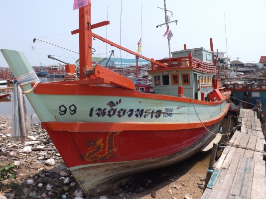 ขายเรือประมง ยาว 12 เมตร กว้าง 3.7 เมตร เครื่อง HINO MEGA 150 แรงม้า เกียร์ HINO ทด 4-1 เรือใหม่เอี่ยม ขายเรือประมง ยาว 12 เมตร กว้าง 3.7 เมตร เครื่อง HINO MEGA 150 แรงม้า เกียร์ HINO ทด 4-1 เรือใหม่เอี่ยม