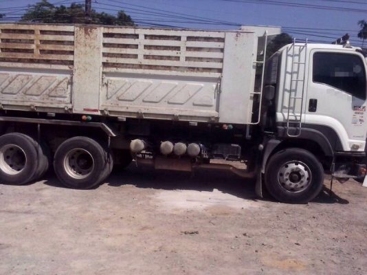 รถอีซูซุ 10 ล้อดั้ม 360 แรงม้า. ปี 54 ( เฉพาะแม่ ) สนใจติดต่อ 081 - 6079515 รถอีซูซุ 10 ล้อดั้ม 360 แรงม้า. ปี 54 ( เฉพาะแม่ ) สนใจติดต่อ 081 - 6079515