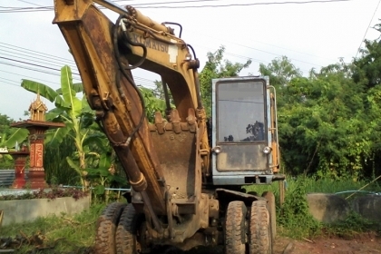 รถขุดล้อยาง KOMATSU PW100-3