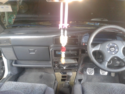 ขายหนน้ายิ้มแต่งซิ่งติดแก็สแม็ก18ดิสสกายR32โช็คซิ่งชุดแต่งURASภาในตัวนอกพร้อมใช้