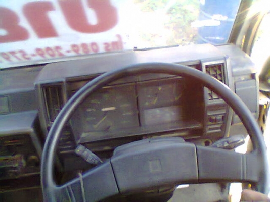 ขายหัวเก๋งISUZU NKR   29,000บาท (ขายให้อู่คลองชลแล้วครับ) 23,000