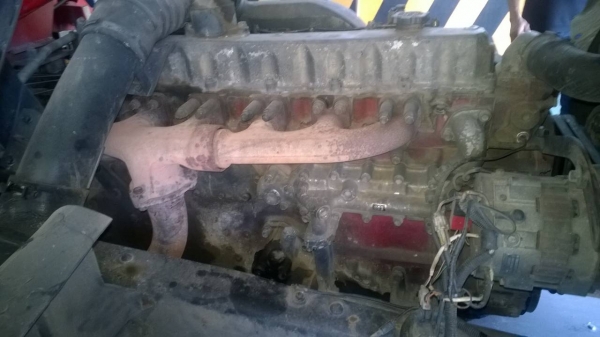 10ล้อบรรทุกน้ำมัน HINO FL3HNLA โหลดล่างแล้ว 5ช่อง 15000ล. 10ล้อบรรทุกน้ำมัน HINO FL3HNLA โหลดล่างแล้ว 5ช่อง 15000ล.