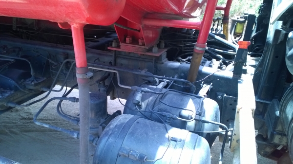 10ล้อบรรทุกน้ำมัน HINO FL3HNLA โหลดล่างแล้ว 5ช่อง 15000ล. 10ล้อบรรทุกน้ำมัน HINO FL3HNLA โหลดล่างแล้ว 5ช่อง 15000ล.