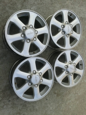 4วง3,500ล้อแม็กR16