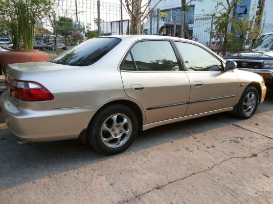 ็็HONDA ACCORD vti 2.3 auto แก๊ส lpg หัวฉีด ปี 2000