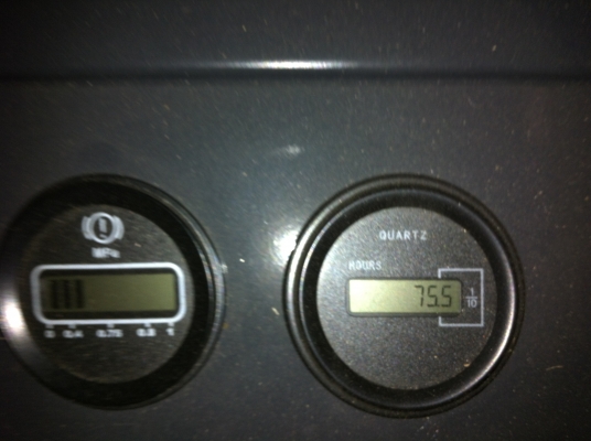 ขายรถตักล้อยาง ยี้ห้อ LIUGONG รุ่น.CLG-842 ใช้น้อย 75.5 ช.ม เท่านั้น รถยอดฮิตนำเข้าจากประเทศจิน เอกสารใบอิมวอย