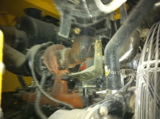 ขายรถตักล้อยาง ยี้ห้อ LIUGONG รุ่น.CLG-842 ใช้น้อย 75.5 ช.ม เท่านั้น รถยอดฮิตนำเข้าจากประเทศจิน เอกสารใบอิมวอย