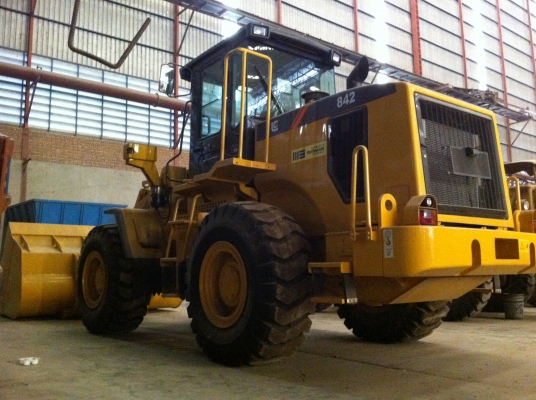 ขายรถตักล้อยาง ยี้ห้อ LIUGONG รุ่น.CLG-842 ใช้น้อย 75.5 ช.ม เท่านั้น รถยอดฮิตนำเข้าจากประเทศจิน เอกสารใบอิมวอย