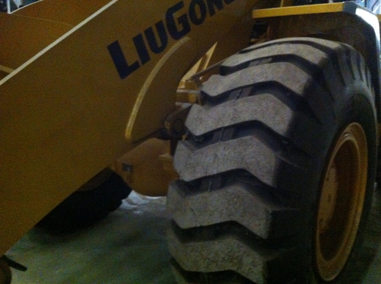 ขายรถตักล้อยาง ยี้ห้อ LIUGONG รุ่น.CLG-842 ใช้น้อย 75.5 ช.ม เท่านั้น รถยอดฮิตนำเข้าจากประเทศจิน เอกสารใบอิมวอย