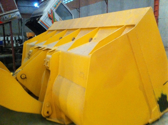 ขายรถตักล้อยาง ยี้ห้อ LIUGONG รุ่น.CLG-842 ใช้น้อย 75.5 ช.ม เท่านั้น รถยอดฮิตนำเข้าจากประเทศจิน เอกสารใบอิมวอย