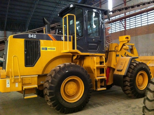 ขายรถตักล้อยาง ยี้ห้อ LIUGONG รุ่น.CLG-842 ใช้น้อย 75.5 ช.ม เท่านั้น รถยอดฮิตนำเข้าจากประเทศจิน เอกสารใบอิมวอย