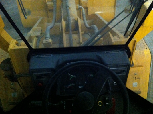 ขายรถตักล้อยาง ยี้ห้อ LIUGONG รุ่น.CLG-842 ใช้น้อย 75.5 ช.ม เท่านั้น รถยอดฮิตนำเข้าจากประเทศจิน เอกสารใบอิมวอย