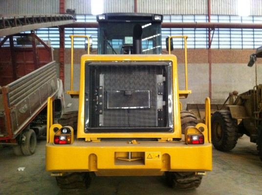 ขายรถตักล้อยาง ยี้ห้อ LIUGONG รุ่น.CLG-842 ใช้น้อย 75.5 ช.ม เท่านั้น รถยอดฮิตนำเข้าจากประเทศจิน เอกสารใบอิมวอย