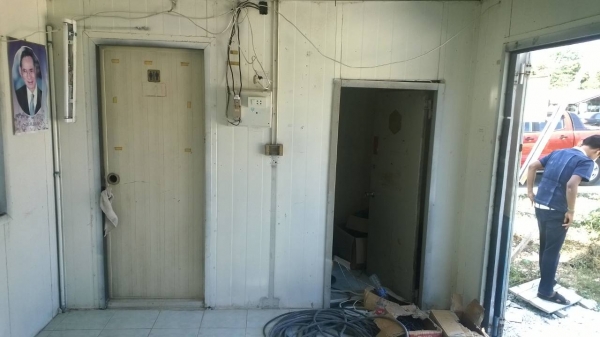 ขายตู้ออฟฟิต มีแอร์ ห้องทำงาน รับแขก ห้องน้ำพร้อม สวยดียาว8.40 ม.