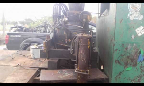 ขาย รถอีแต๋น เครน ราคาถูก 155000