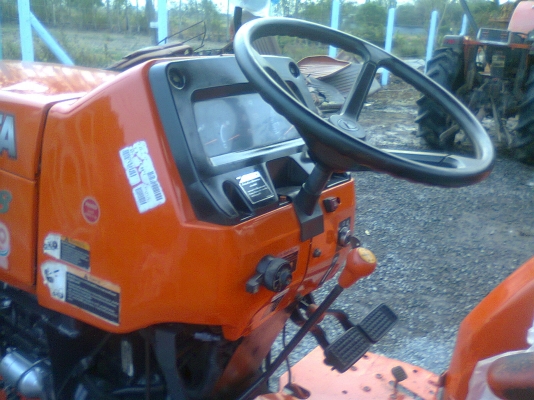 ขายครับ....คูโบต้า L4508 ใบมีดดันหน้า + ผานพรวณ 6*22 ตราช้าง