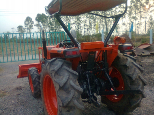 ขายครับ....คูโบต้า L4508 ใบมีดดันหน้า + ผานพรวณ 6*22 ตราช้าง