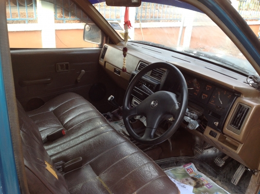 ขายรถนิสสันบิ๊กเอ็ม เครื่อง 2500ซีซี พวงมาลัยเพาเวอร์ พร้อมใช้